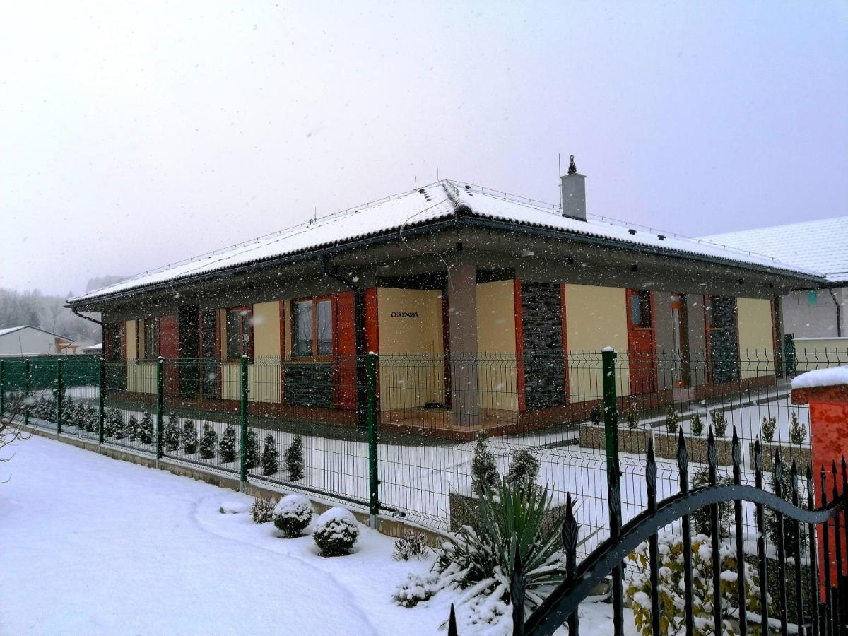 Ferienwohnung Elejan Bešeňová Exterior foto