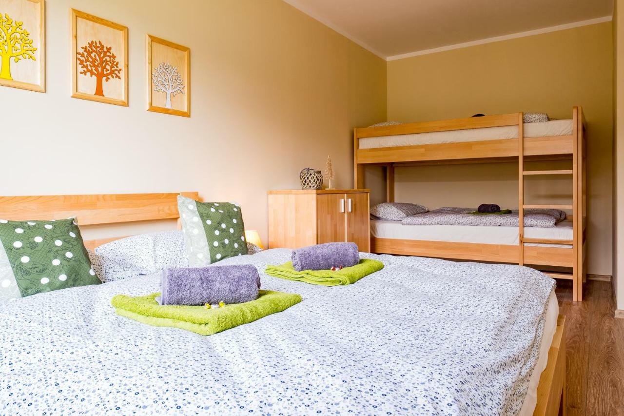 Ferienwohnung Elejan Bešeňová Exterior foto