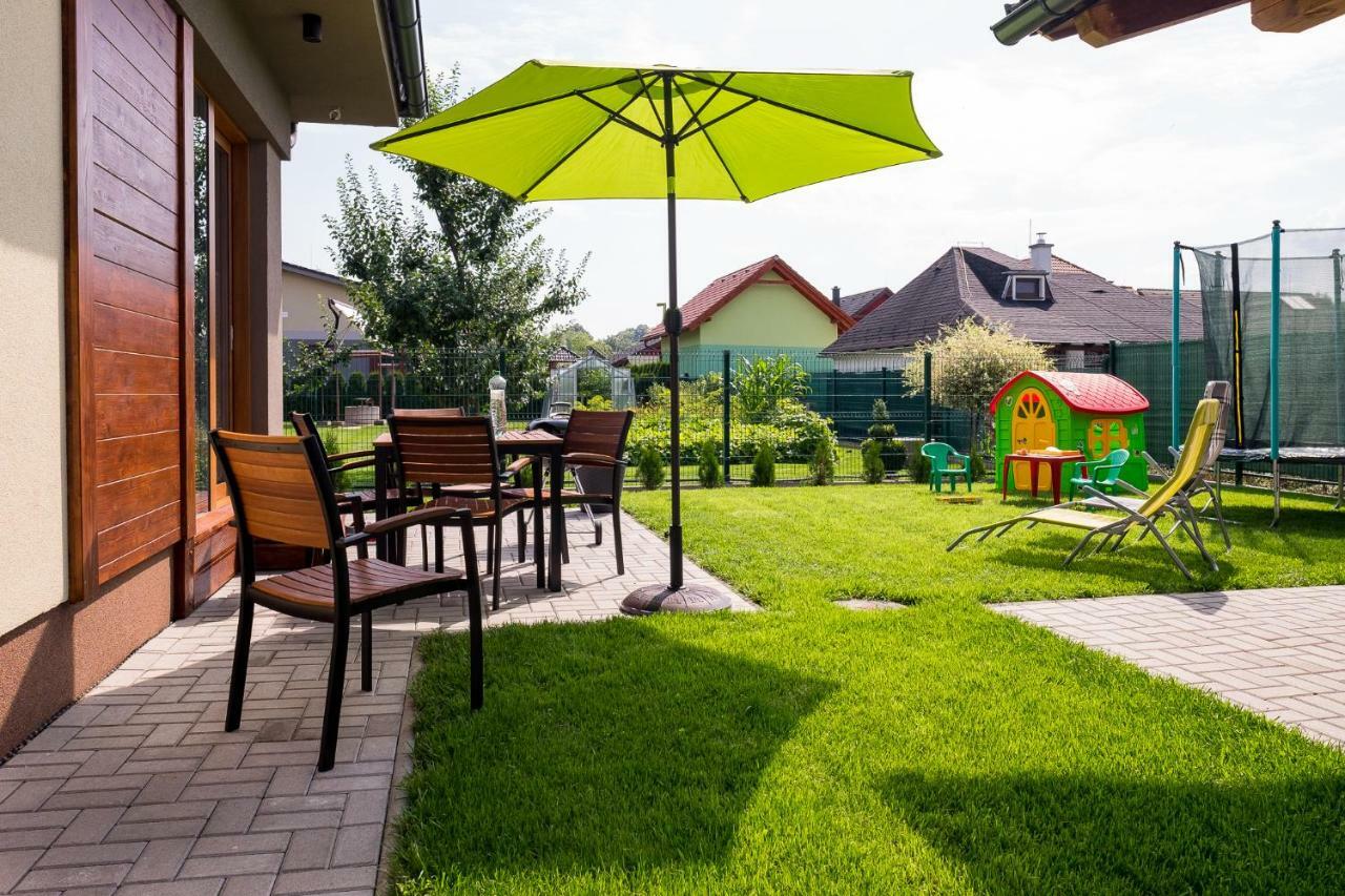 Ferienwohnung Elejan Bešeňová Exterior foto