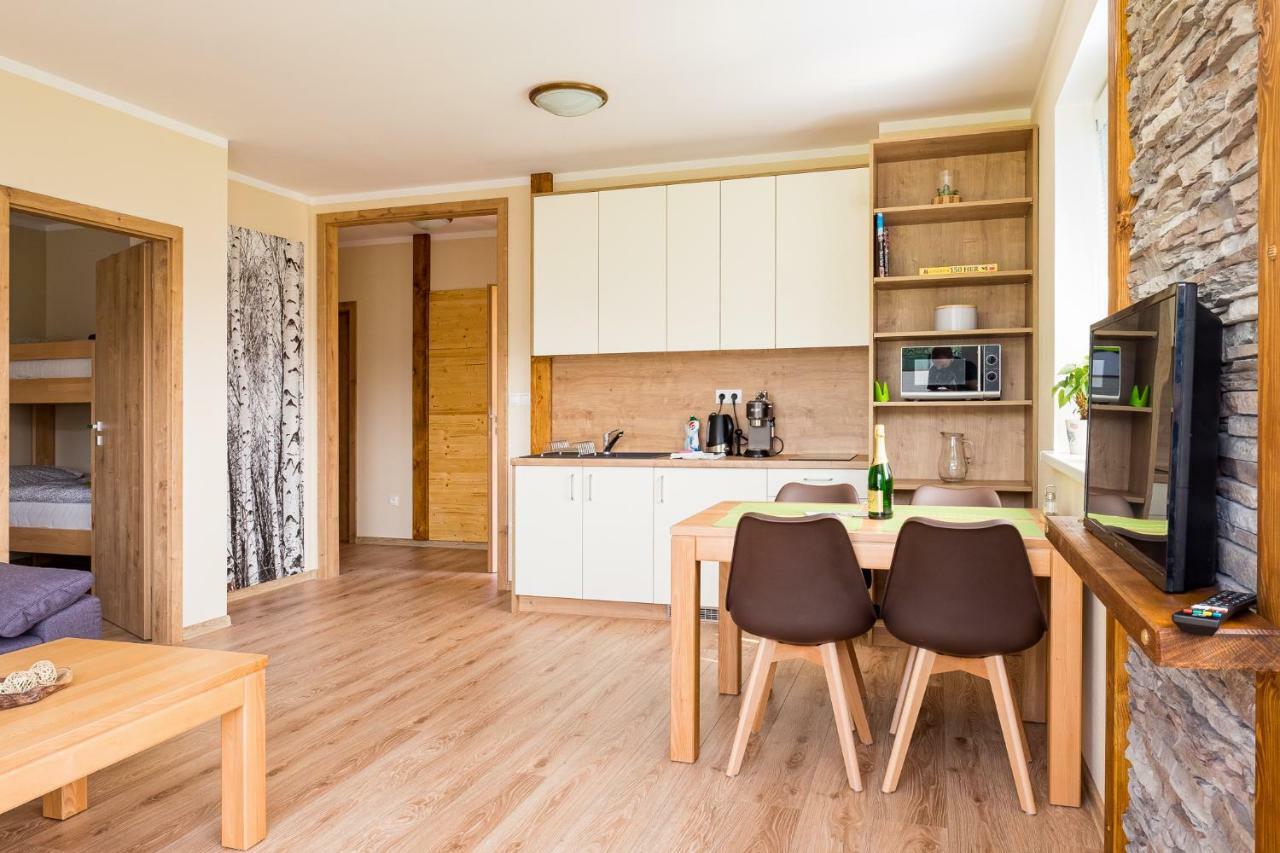 Ferienwohnung Elejan Bešeňová Exterior foto