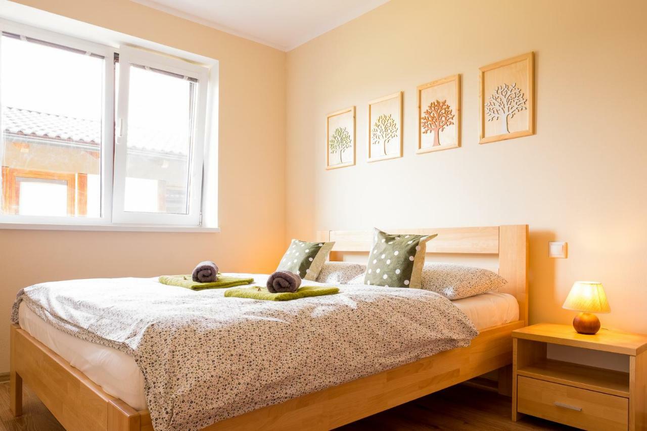 Ferienwohnung Elejan Bešeňová Exterior foto
