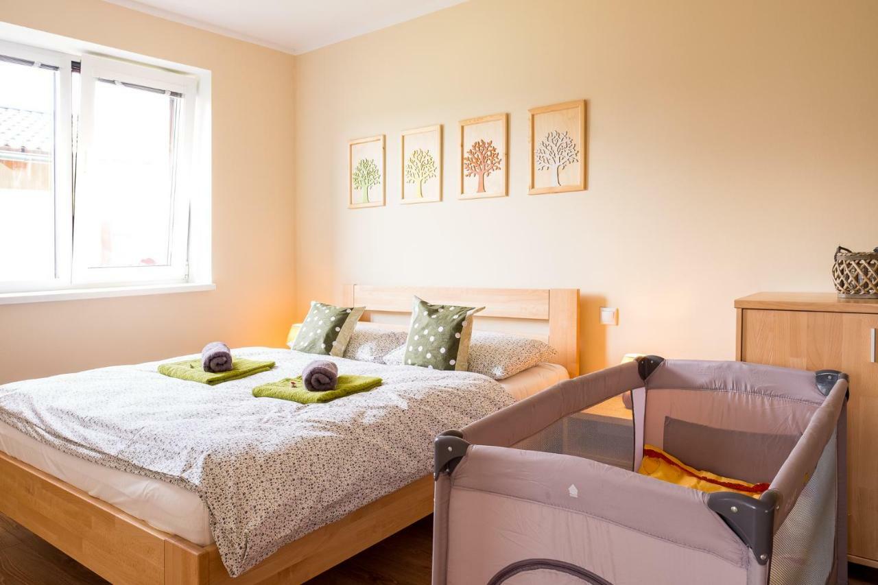 Ferienwohnung Elejan Bešeňová Exterior foto