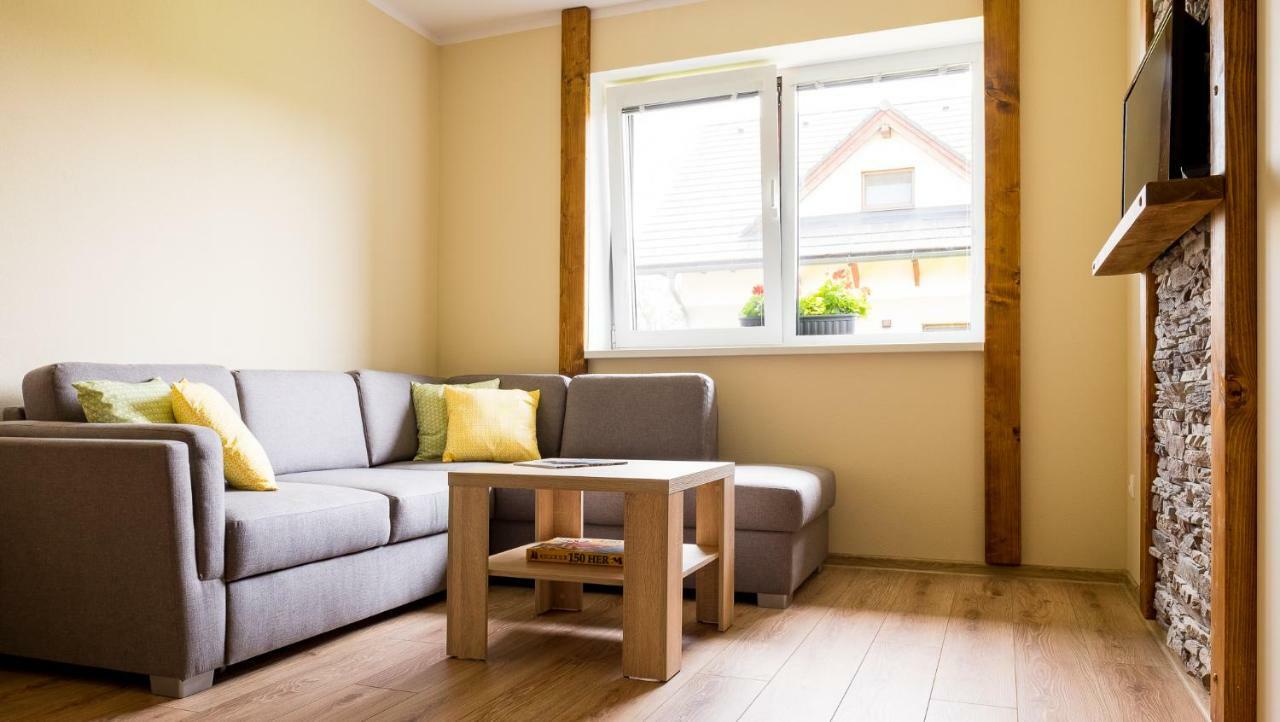 Ferienwohnung Elejan Bešeňová Exterior foto