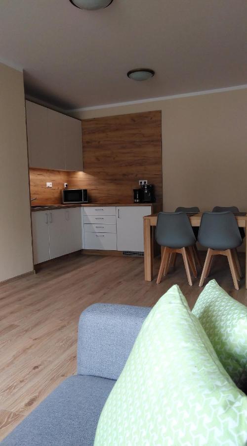 Ferienwohnung Elejan Bešeňová Exterior foto